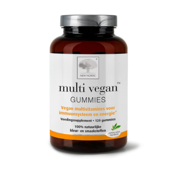 New Nordic Multi Vegan™ Gummies in potverpakking, helpen het immuunsysteem en energieniveau te ondersteunen.