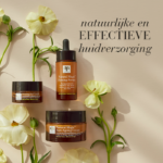 Natural Magic™ skincare producten met bloemen en tekst natuurlijke en effectieve huidverzorging.