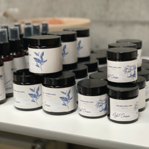 Herbal Schools 31 Small containers with test products