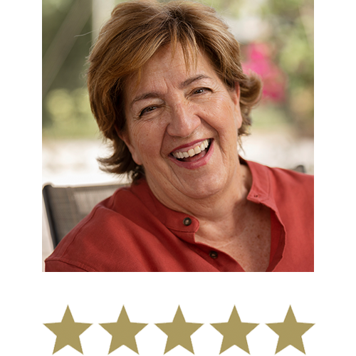 Apple Cider™ 3 Glimlachende testimonial met vijf sterren eronder.