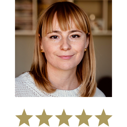 Apple Cider™ 1 Glimlachende testimonial met vijf sterren eronder.